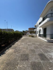 Esterno (4)